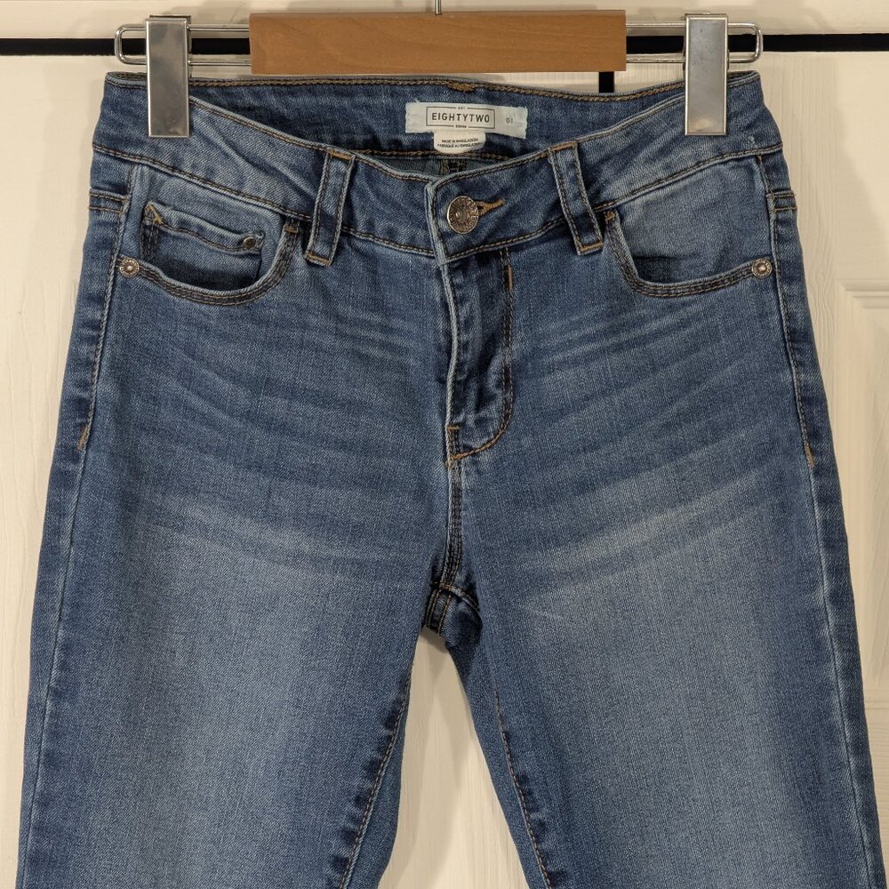 Eighty Two Women's Blue Jeans Size 1 - Picture 3 of 16